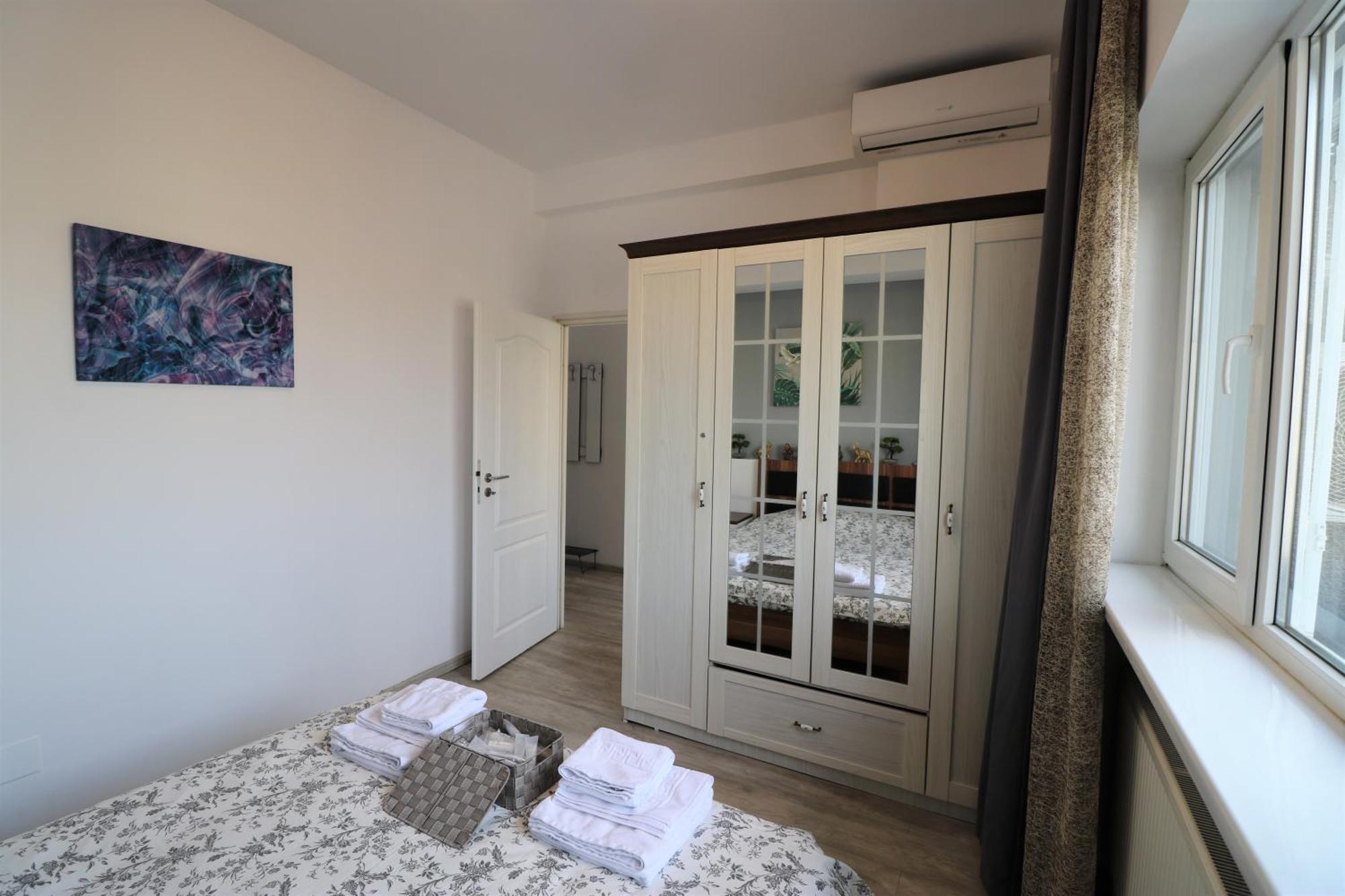 Cozy Deluxe Apartment - Old Town - Free Minibar Bucharest Exterior photo
